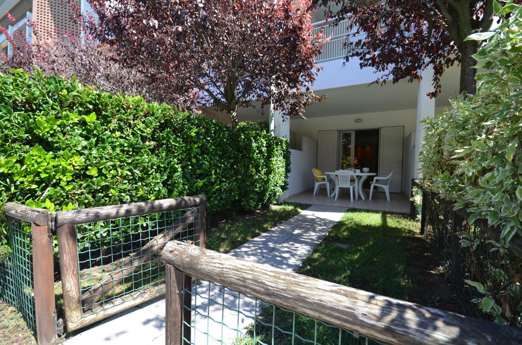 Residenza Le Acacie Apartment Bibione Luaran gambar